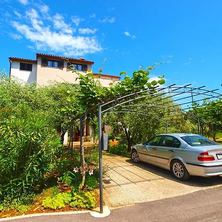 Milio 1105 Apartman Fažana