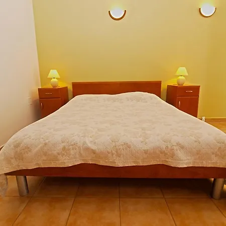 Apartman Milio 1105 *