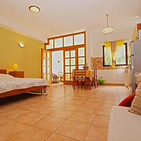 Apartman Milio 1105 *