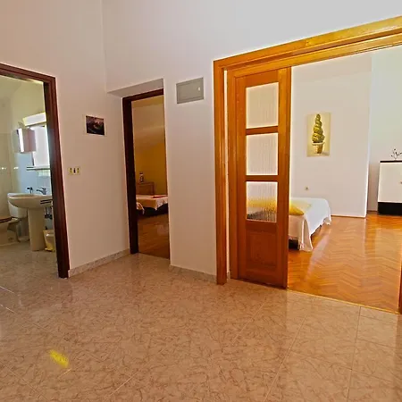 Milio 1105 Apartman