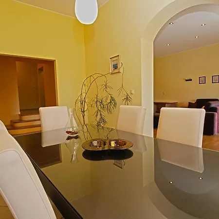 Milio 1105 Apartman *